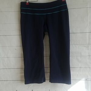 Lucy lucypower Medium Capri Pants